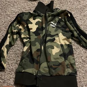 PUMA CAMO ZIP UP JACKET